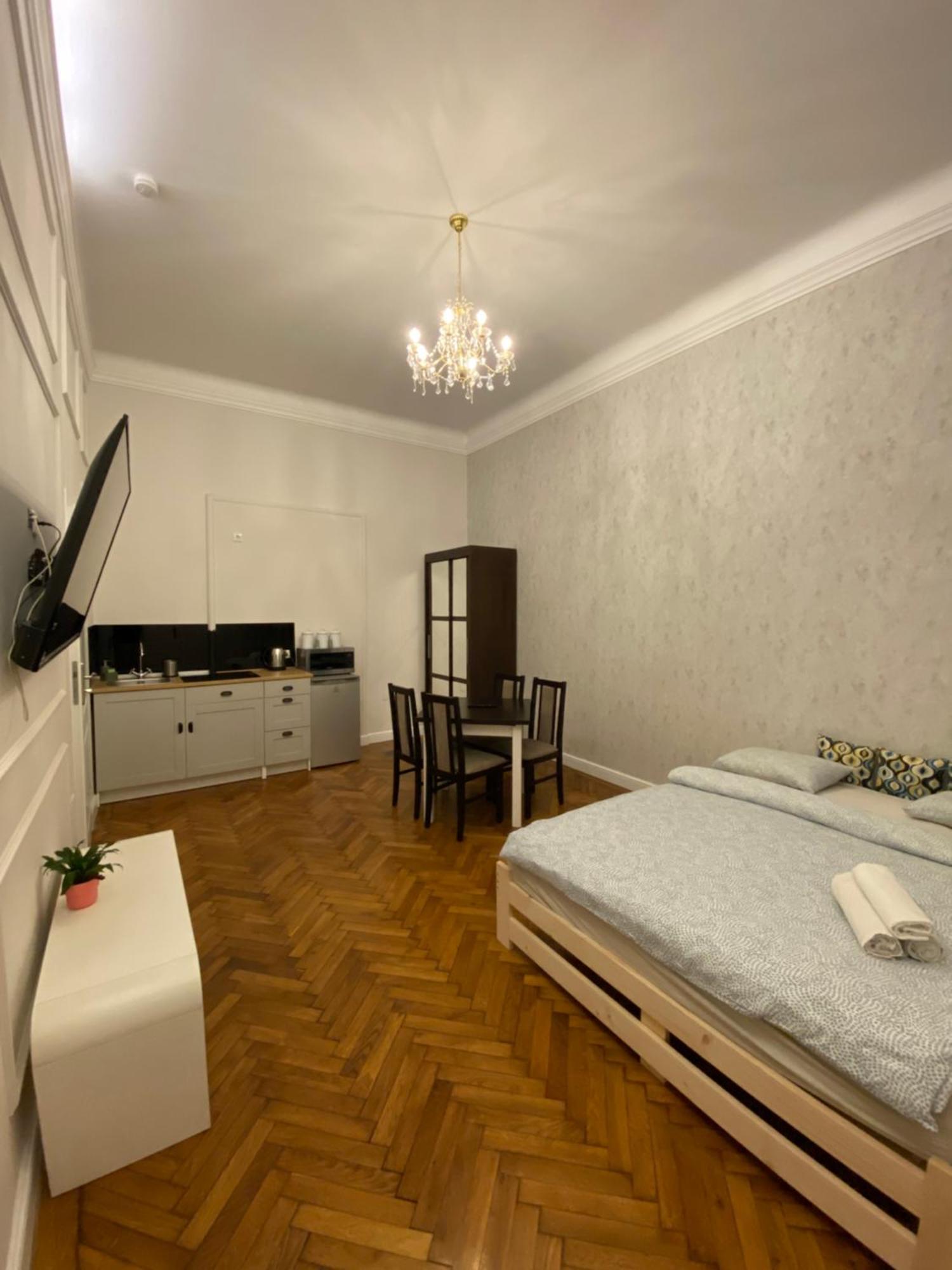 Royal Apartments Krasków Εξωτερικό φωτογραφία